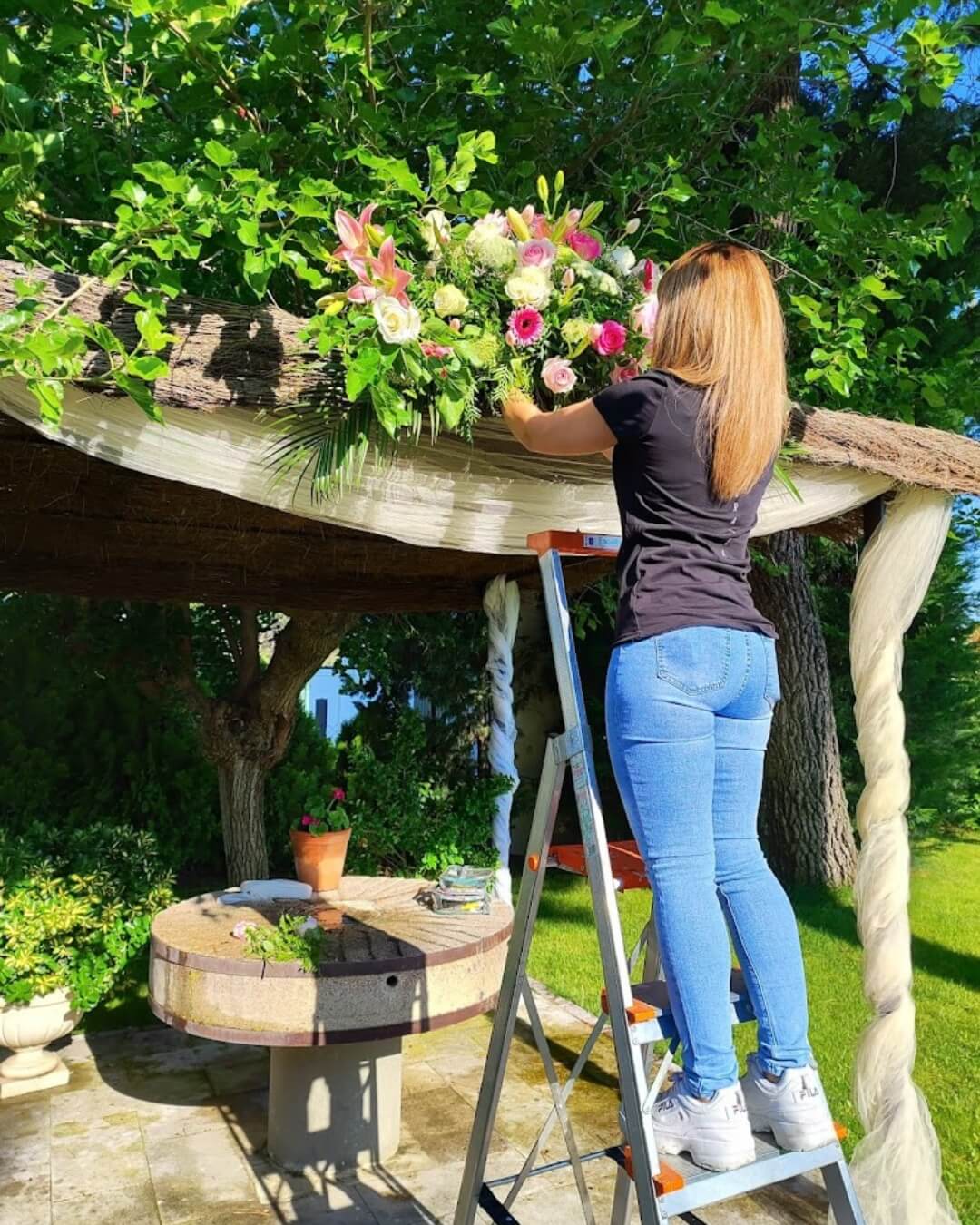 2-Arreglos-Florales-Exclusivos-en-Segovia-Floraila-Floristeria-de-Lujo-y-Naturaleza-Vivero-Bodas-Floristeria-Envios-7.jpg